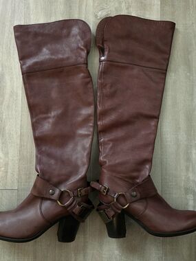Women's Tall Brown Leather Riding Boots, Size 39 (US 8.5-9)